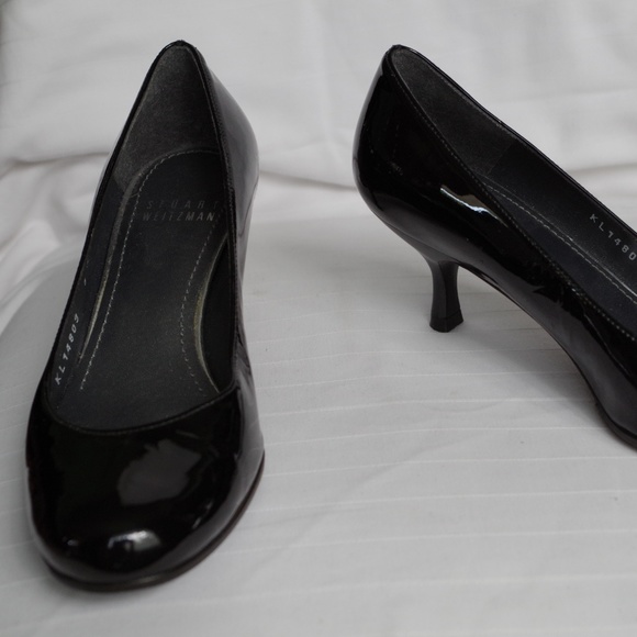 Stuart Weitzman Shoes - Stuart Weitzman Black Patent Kitten Heel- Sz. 5